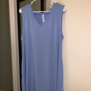 Knee length dress with pockets